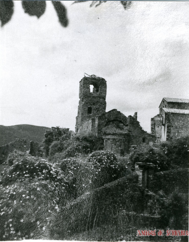 Ruinas de la Iglesia de Santa María de Gavín tras la Guerra Civil