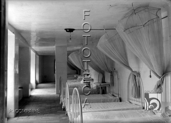 "Sanatorio. Sala de enfermos". Ricardo Compairé Escartín. Boltaña