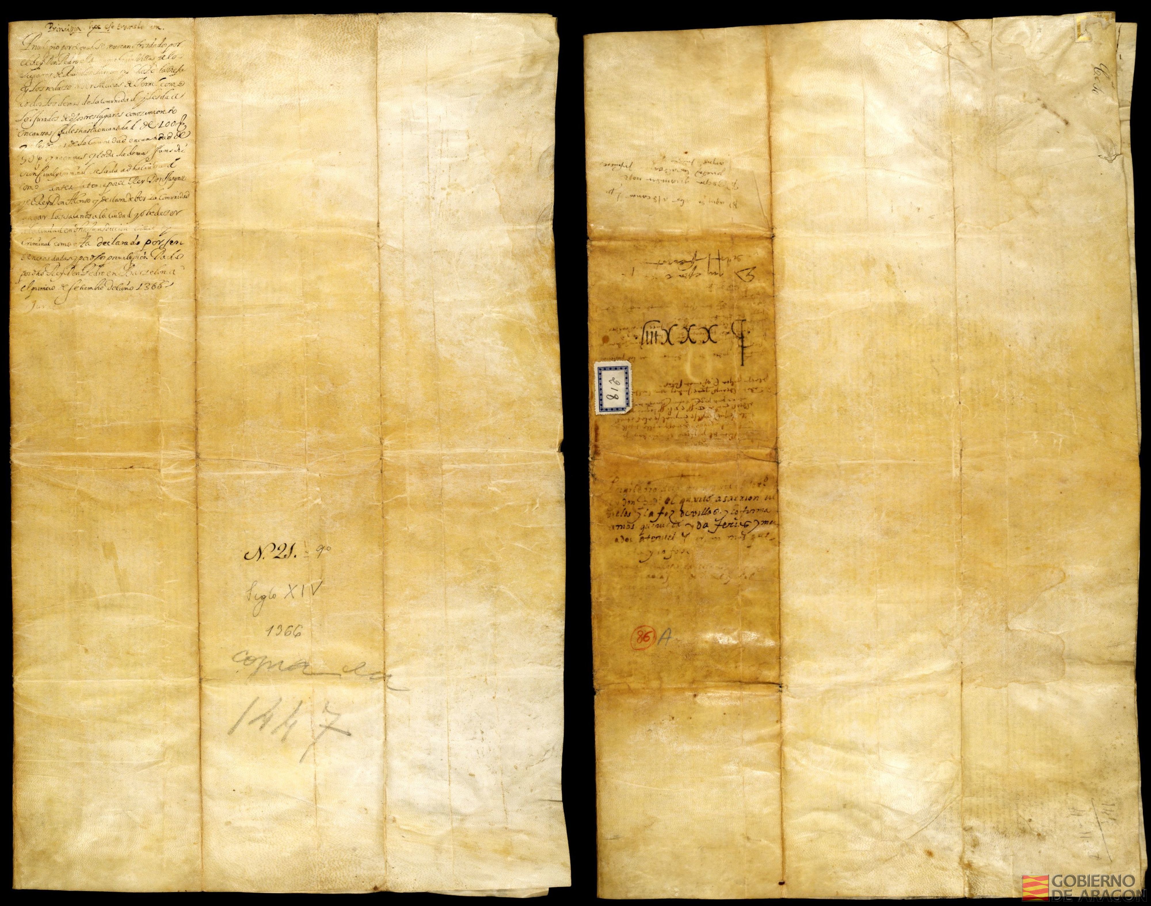 Privilegios de Pedro IV por el que revoca y anula los títulos de villas a Rubielos, Sarrión y Hoz de la Vieja y lo concede a Mosqueruela y concede mayor jurisdicción a las tres anteriores lugares