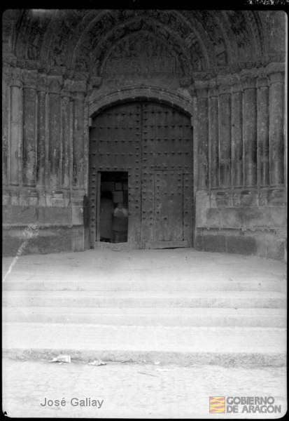 Ejea de los Caballeros (Zaragoza). Iglesia de San Salvador. Portada Norte. José Galiay Sarañana