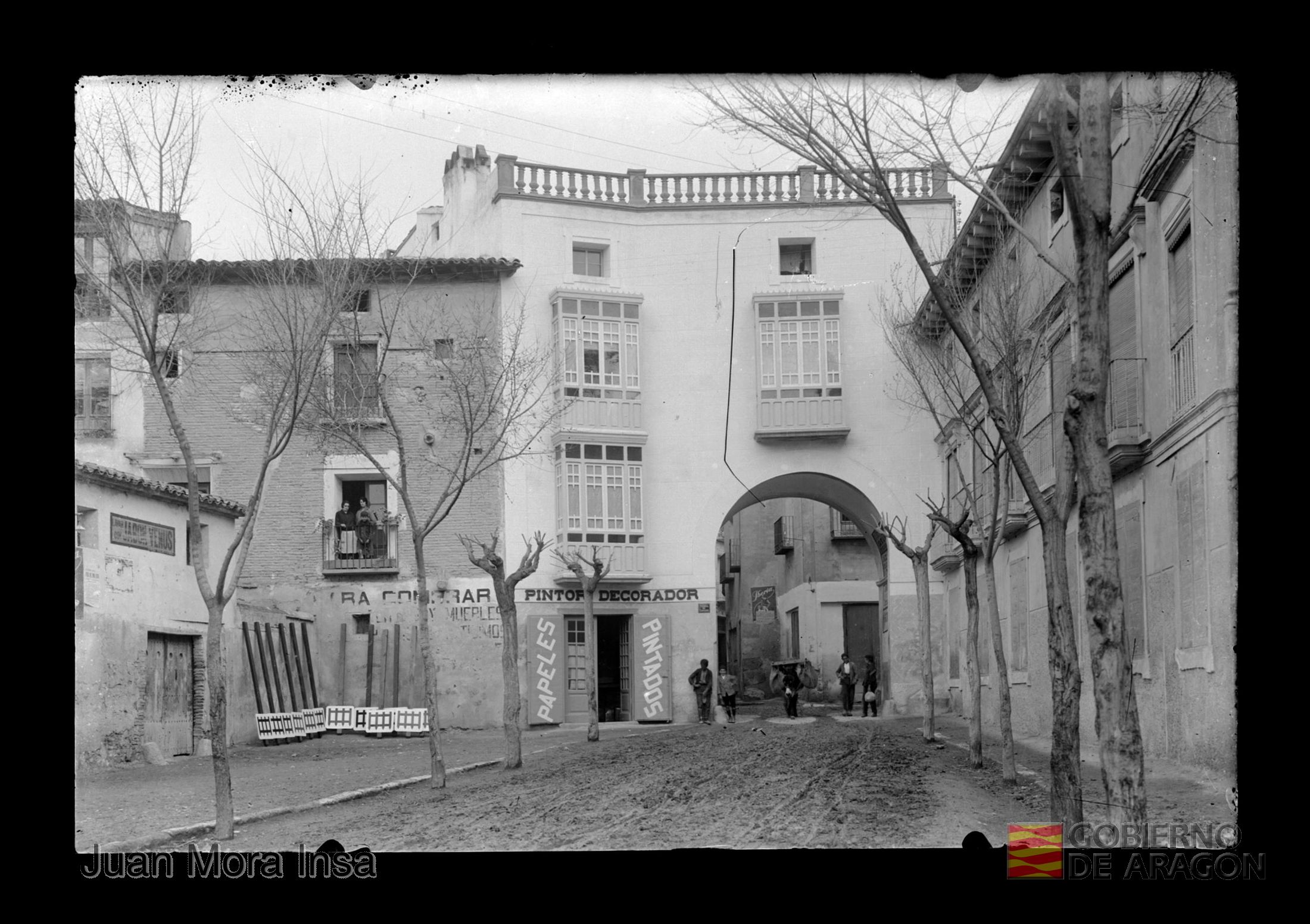 Puerta de Zaragoza ,Borja. Juan Mora Insa