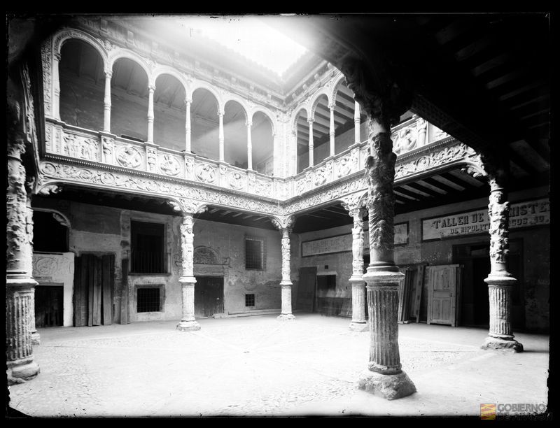 Patio de la Infanta, o del Palacio de Zaporta, poco antes de ser desmontado. Ignacio Coyne