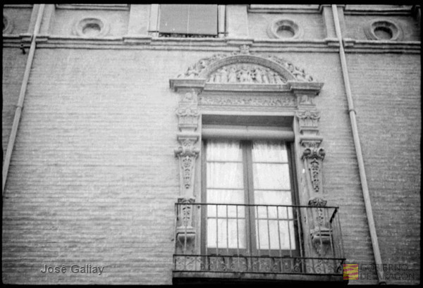 Zaragoza. Casa de los Morlanes. Detalle de un balcón. José Galiay Sarañana