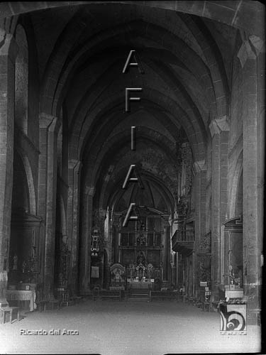 Monasterio de Santa María la Real. Nave central de la iglesia. Ricardo del Arco y Garay. Fitero (Navarra)
