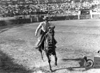 La rejoneadora Beatriz Santullano en la plaza. Antonio López Santolaria. Huesca