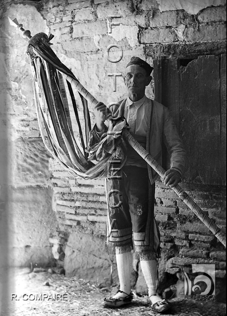 "Mozo mayor de los danzantes". Ricardo Compairé Escartín. Huesca