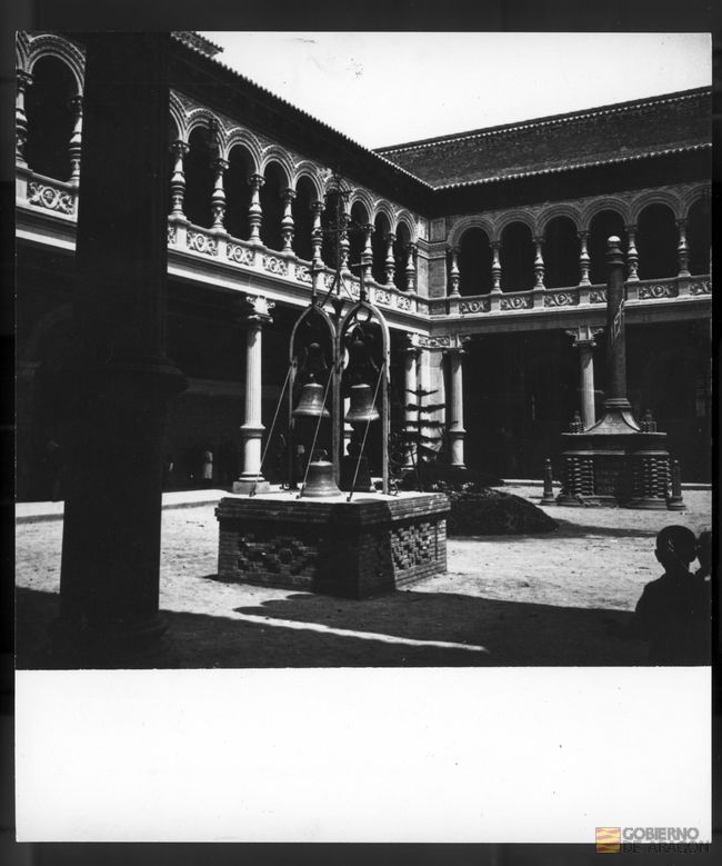 Patio del Museo de Bellas Artes (hoy Provincial). Ignacio Coyne