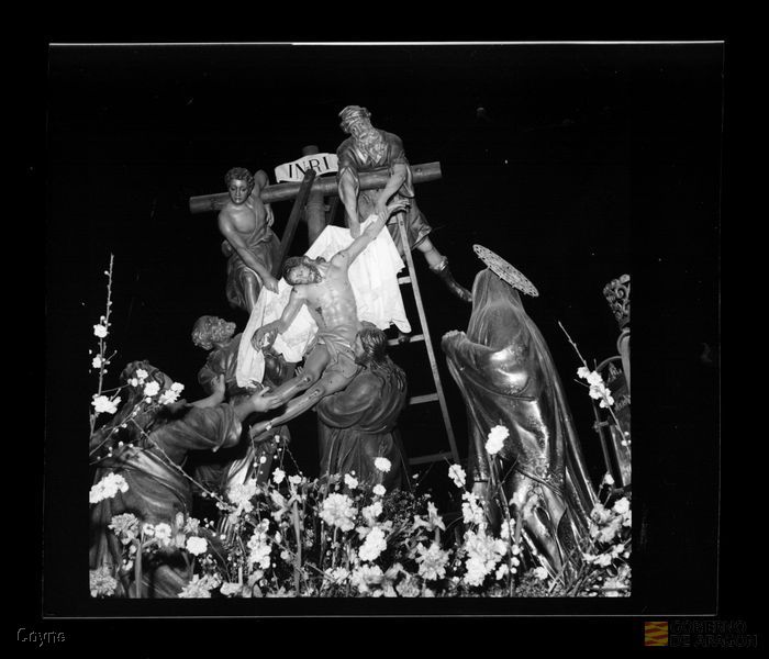 Paso del descendimiento. Cofradía del Descendimiento de la cruz y Lágrimas de Nuestra Señora