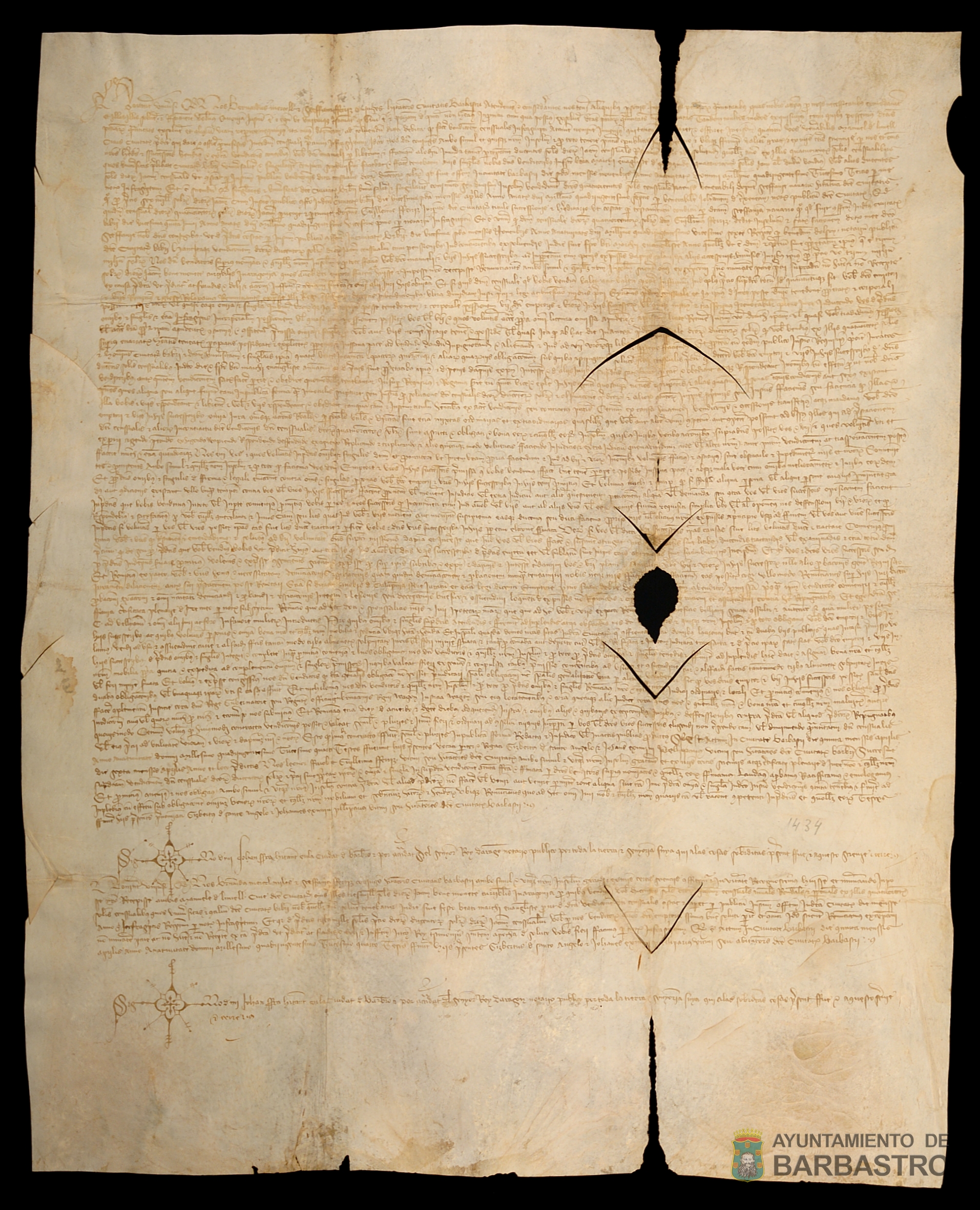 Censal cargado sobre la ciudad de Barbastro vendido por Bernardo Mercer, caballero, y Steffania Ferriz, conyuges, a favor de Manuel Lunell, ciudadano de Barbº, de 200 sueldos jaqueses de pension anual por precio de 3000 sueldos jaqueses