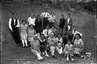 Grupo de oscenses de excursión. Ildefonso San Agustín