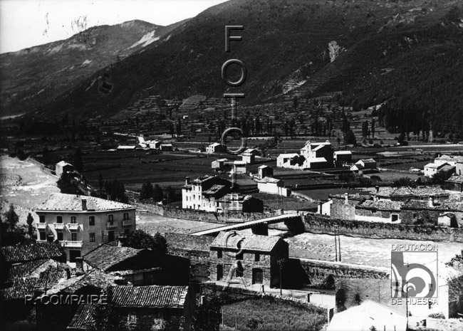 "Vista general desde La Peña". Ricardo Compairé Escartín. Biescas