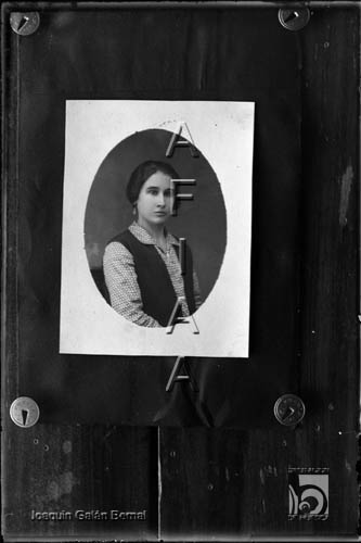 Retrato de mujer. Joaquín Galán Bernal. Huesca