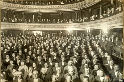 Reunión en el Teatro Principal de Zaragoza