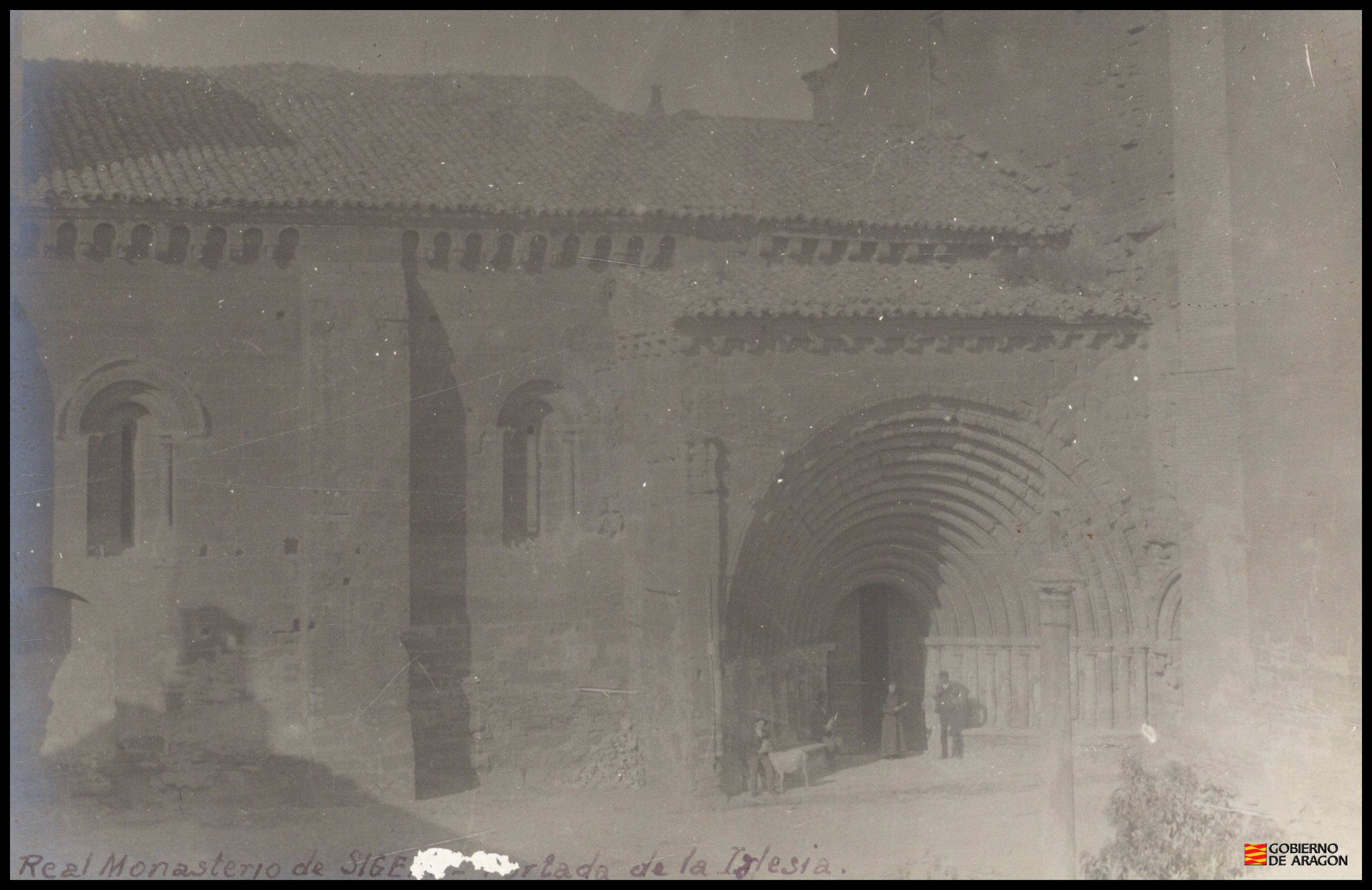 "Real Monasterio de Sigena - Portada de la Iglesia"