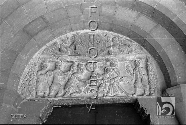 Tímpano de la Epifanía de la portada de la Iglesia de San Pedro el Viejo. José Oltra Mera. Huesca. Hoya de Huesca