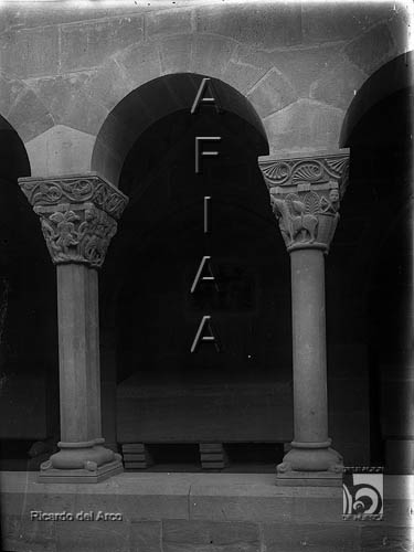 Iglesia de san Pedro el Viejo. Capiteles del claustro. Ricardo del Arco y Garay. Huesca. Hoya de Huesca
