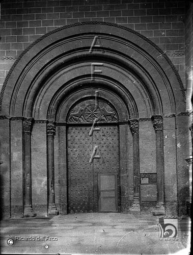 La catedral. Portada principal. Ricardo del Arco y Garay. Jaca. Jacetania