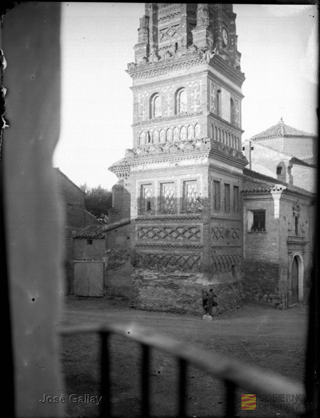 Utebo (Zaragoza). Iglesia parroquial de Santa María. Torre mudéjar. José Galiay Sarañana