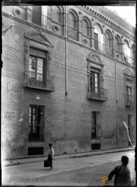 Zaragoza. Casa de los Morlanes. Fachada principal. José Galiay Sarañana