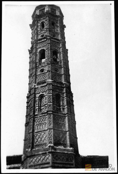 Muniesa (Teruel). Iglesia parroquial. Torre mudéjar octogonal. José Galiay Sarañana