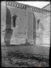 Villanueva de Sigena (Huesca). Monasterio de Sigena. Lateral iglesia. Ventanales. Modillones. José Galiay Sarañana