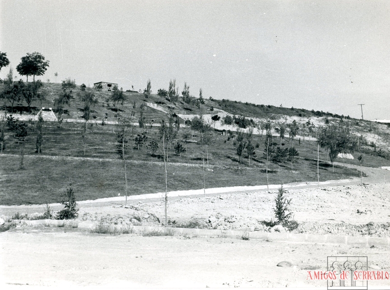 Parque municipal en construcción. Gavín Moya, Julio