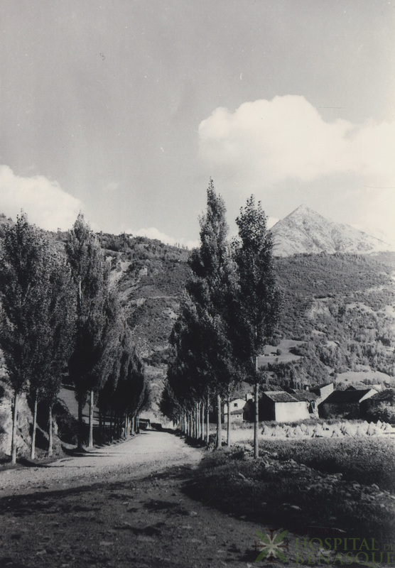 Carretera de Benasque hacia Francia a su paso por el Cabo la Vila de Benasque