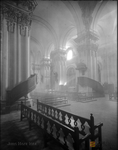 "Zaragoza, iglesia del Portillo. Perspectiva interior.". Juan Mora Insa