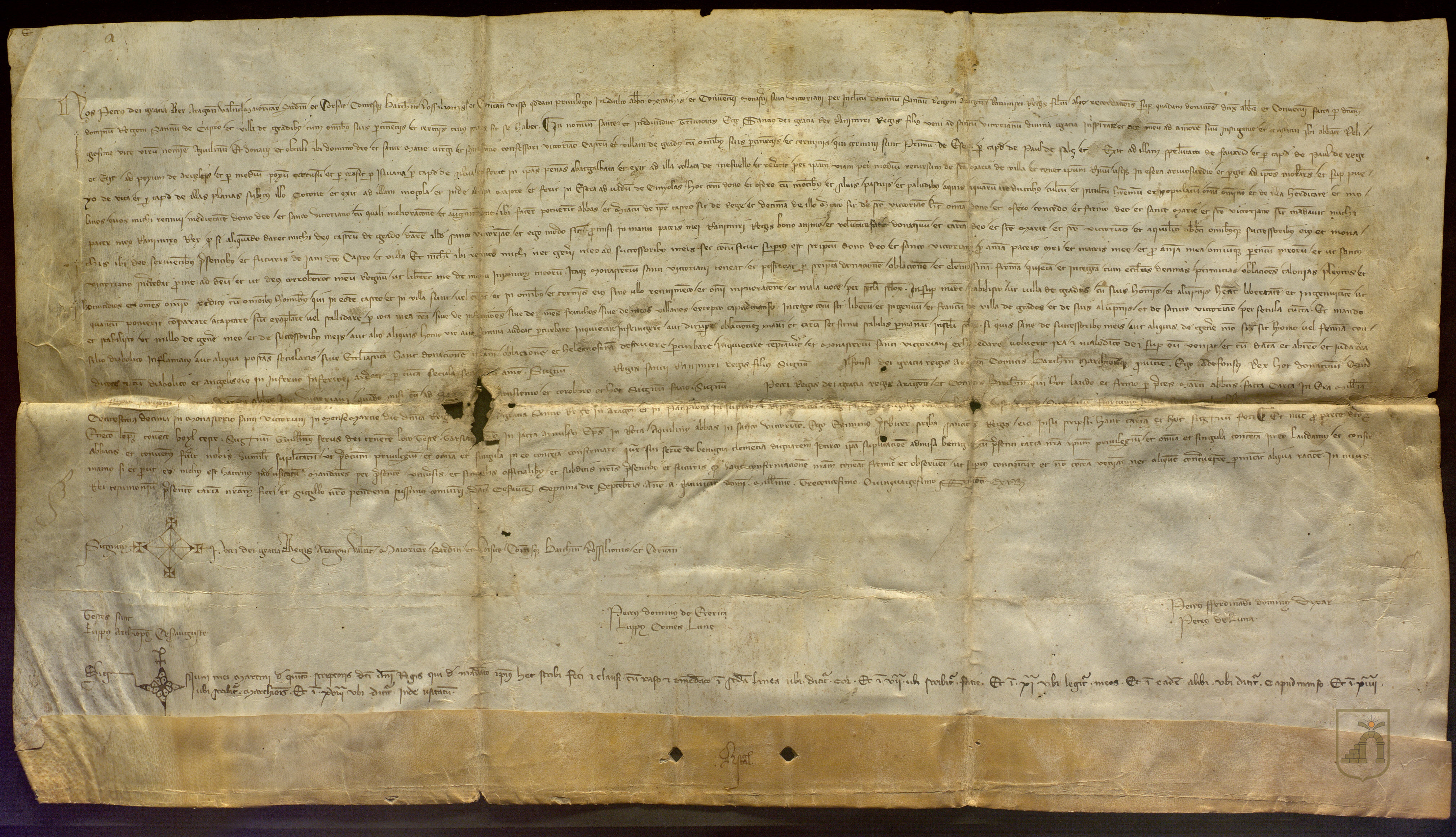 Pedro IV, rey de Aragón, confirma el documento de Sancho Ramírez por el que concedía al monasterio de San Victorián la villa y castillo de Graus y delimitaba el término de Graus tras su conquista ante los señores de Ribagorza y el vecindario, que fue posteriormente confirmado por Alfonso II y Pedro II.