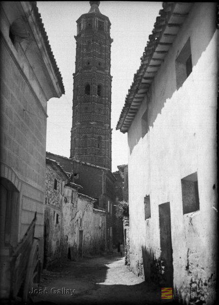 Muniesa (Teruel). Iglesia parroquial. Torre mudéjar octogonal. José Galiay Sarañana