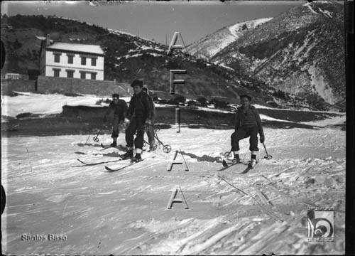 Esquiadores en Arguis. Santos Baso Simelio