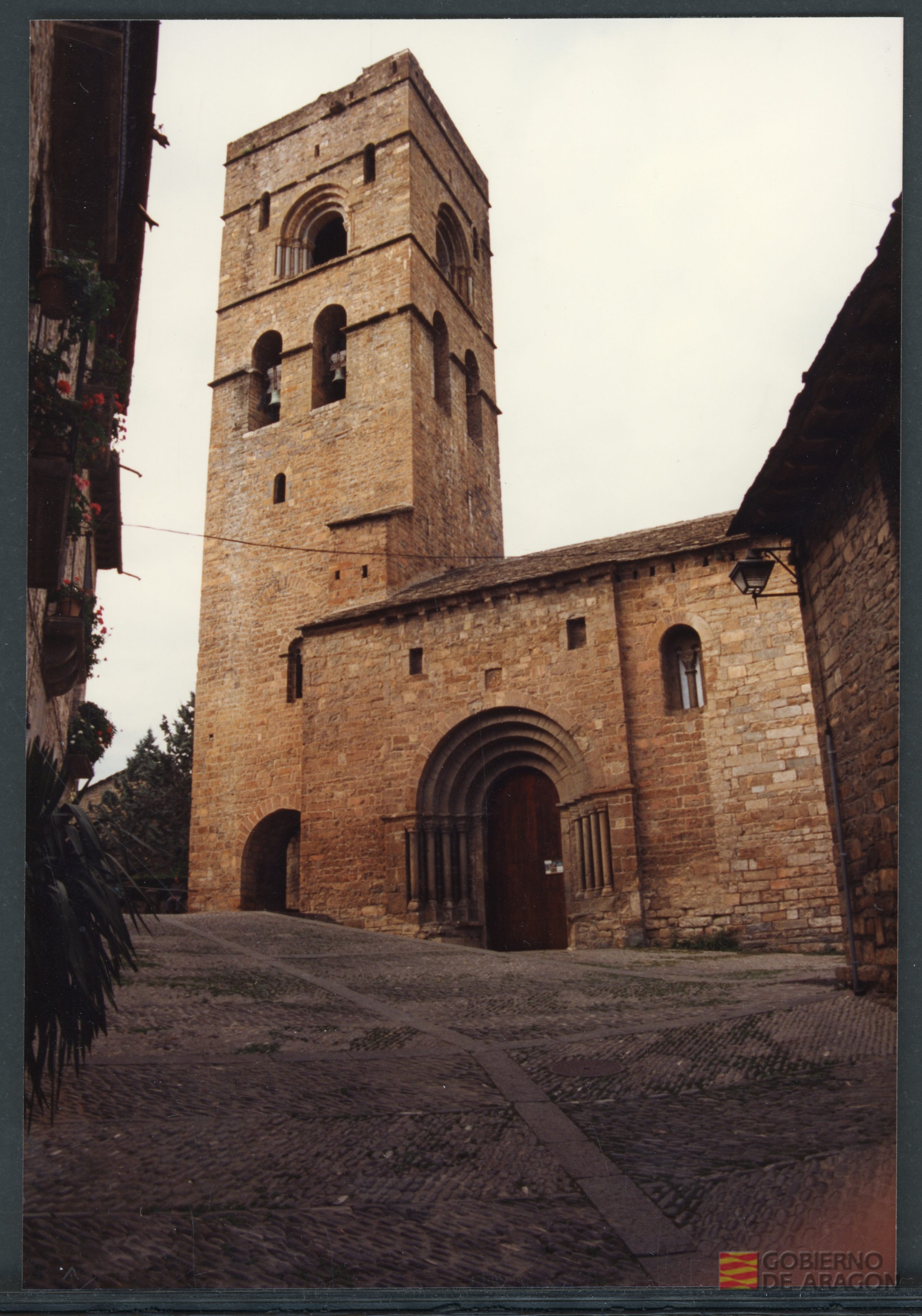 Iglesia de Aínsa. Ángel Crespo Yagüe. Ainsa