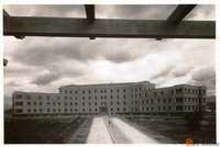 Edificio del Hospital Provincial de Huesca en construcción. Fidel Oltra Gómez