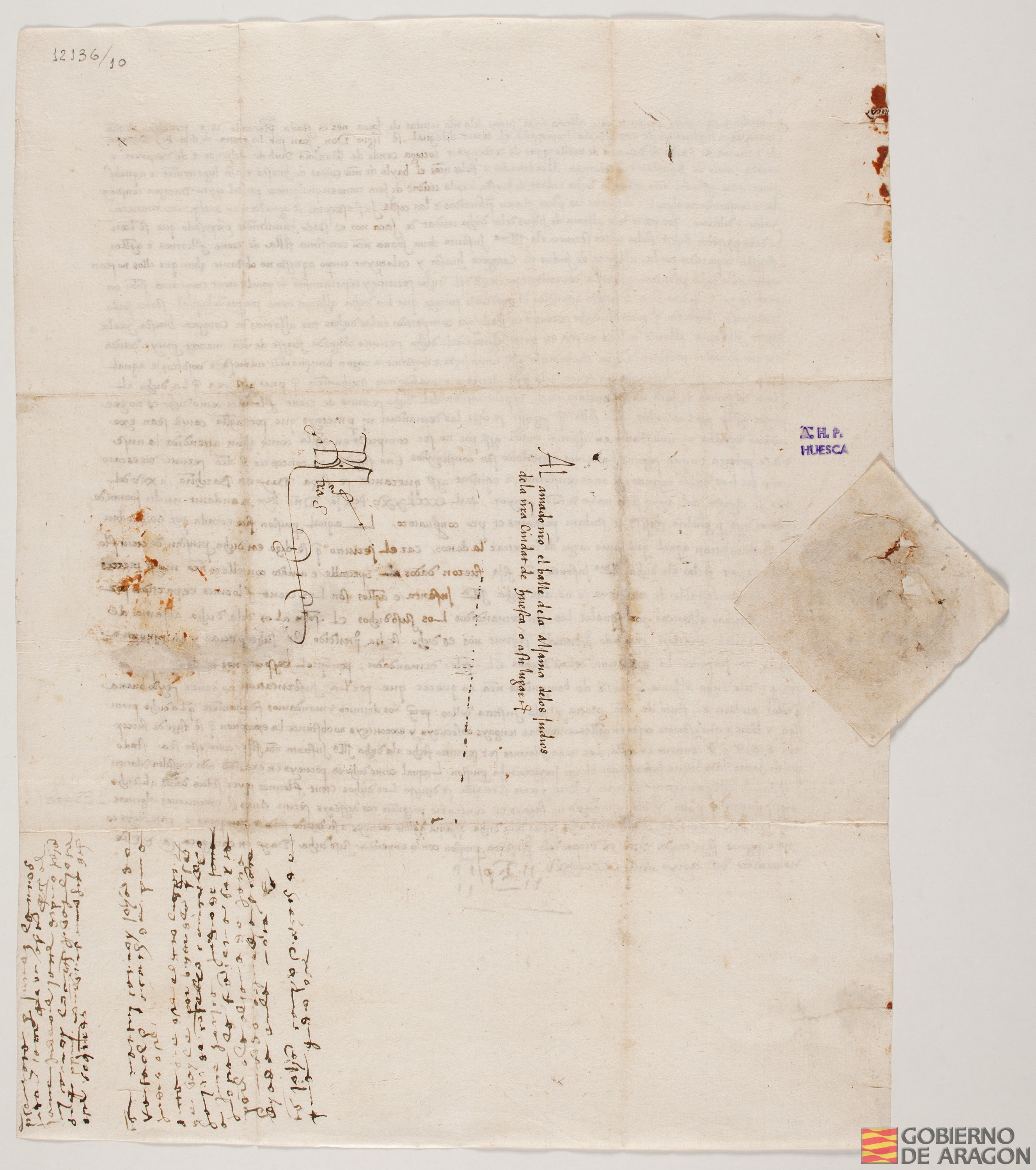 Juan II, rey de Aragón, manda al baile de la aljama de los judíos de Huesca que se cumpla su provisión dada en Barcelona el 25 de agosto de 1475, que se inserta y rectifica, por la que exime a la aljama de Jaca del pago de 150 sueldos por el repartimiento de un servicio al condestable de Navarra.